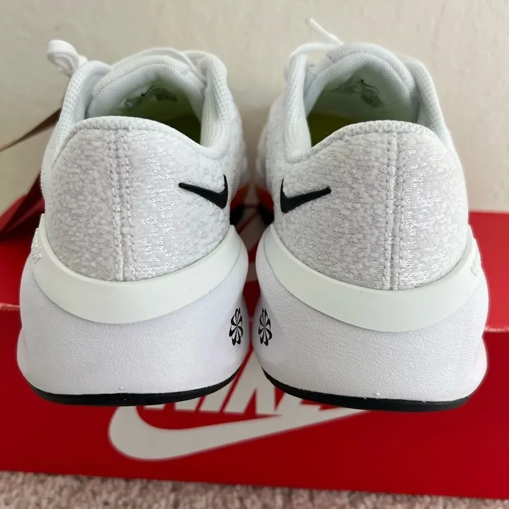 NIKE Women Versair White Black Cyber Volt